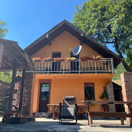 Bed & Breakfast Family Djukic *