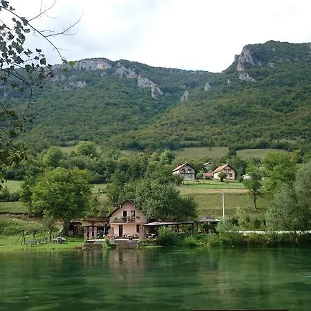 Bed & Breakfast Family Djukic *